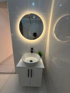 Lee's luxury apartments - 7