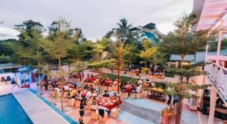 Twin Jets Resort - 1