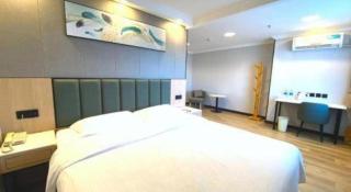 GreenTree Inn Beijing Xicheng District Caishikou Express Hotel - 1