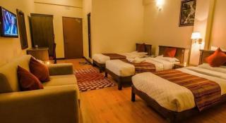 Hotel Lakefront - 1