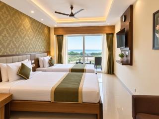 The Coastal Vista Retreat - Hotel Seavue Residency - Premium Sea View Rooms Near Beach with Modern Comfort & Elegant Coastal Stay - 9