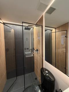 Very comfortable modern duplex - 9