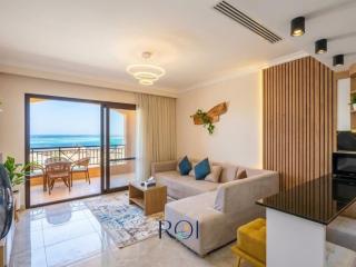 Sea View 1BR Apartment at The View, Sheraton Rd - 0