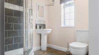 The Hamilton - 5 BED nr NEC - 3