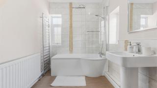 The Hamilton - 5 BED nr NEC - 8
