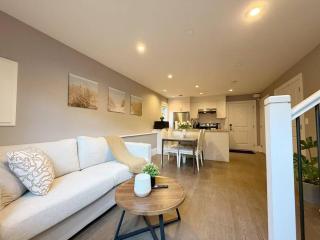 Brand New Stylish 2 bedrooms Suite in Shaughnessy - 8