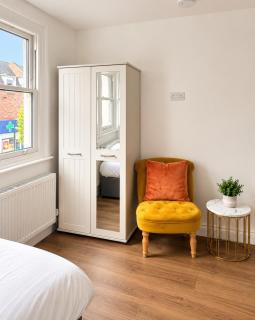 2 Bed Apt - Sleep 4 - Balcony - Town Centre - 4