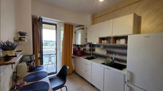 Golden Mood Apartment near Palas Mall - 4