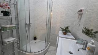 Golden Mood Apartment near Palas Mall - 3