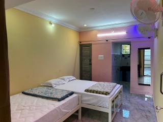 Yash Home Stay - 6