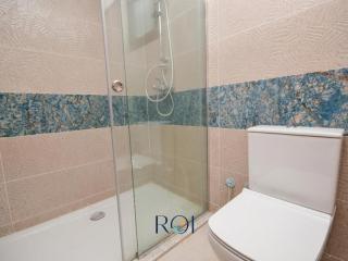 Sea View 1BR Apartment at The View, Sheraton Rd - 8