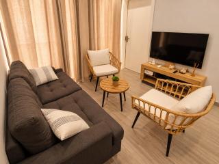 Camelia Residence - 3min Walk to Beach, AC Bedrooms, WiFi, Comfort, Modern - 7