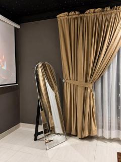 Starlight Cinema Apartment - 5