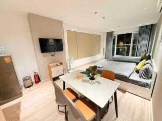 Sky Center Apartments Near The Airport 2BR - 7