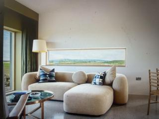 Áit, panoramic storm watching in bespoke luxury - 0