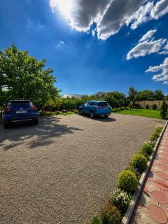 Vard & Garden Hotel - 1