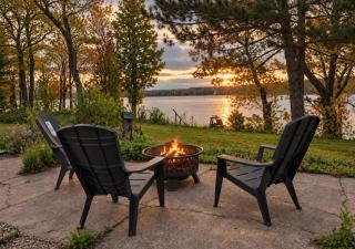 Grand Lake Pine Cottage, Lakefront with Hot Tub, Kayaks and Pets Welcome - 4