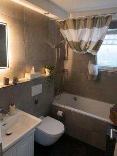 Ferienwohnung Elya, privater Garten, ruhige Lage, Outlet - 9