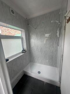 Delightful 2-Bed Flat - Near Station & Queens-Gate - 1