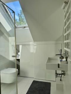 Old Town Apartment with FREE Parking - 2