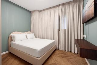 Luxury 6BR Coastal Stay with Panoramic Seaview - 8