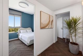 Luxury 6BR Coastal Stay with Panoramic Seaview - 7