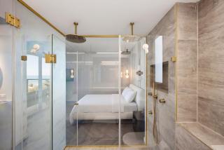 Luxury 6BR Coastal Stay with Panoramic Seaview - 1