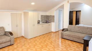 Vard & Garden Hotel - 6