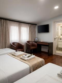 Yerevan Central Boutique Hotel - 4