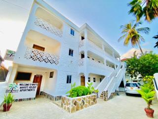 White Makuti Holiday Apartments - 8