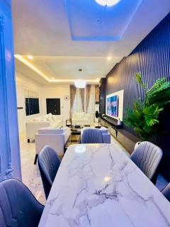 Luxurious 4 Bedroom House Lekki - 9
