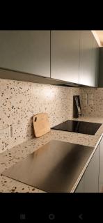 Modern Designer Apartment with Maltese Balcony & Private Yard - 6