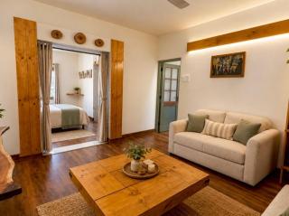 Fiddle Leaf Cottage - 2