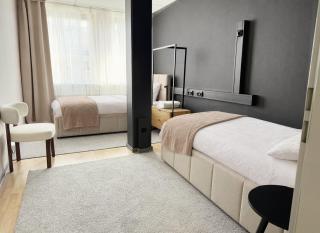 MAIER Suite Nürnberg-Stein A02 - 133 qm - nahe Palm Beach - Parkplatz - 24h Self Check-in - 8