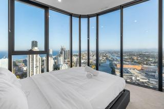 2BR Escape with Breathtaking Water Views - 0