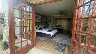 Artzy's Garden View 1km to Olivedale Clinic - 6