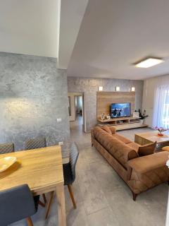 Villa Ajlin - 1