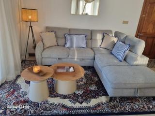 Anchorage Beach Apartment - Oasis in Paradise - 8