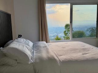 Panoramic City and Volcano Views Apartment - 3