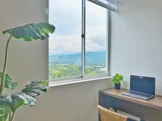 Penthouse with Amazing Views 3 Bedrooms 2 bathrooms 600Mbps - 8