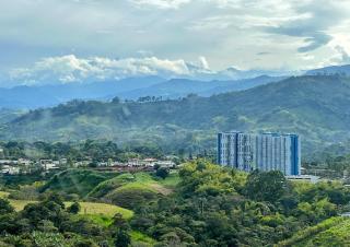 Penthouse with Amazing Views 3 Bedrooms 2 bathrooms 600Mbps - 5