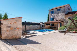 Cassa Antica with outdoor pool, near Poreč - 9