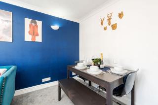 NEW Cozy 2 Bedroom Apt, Free Parking & Fast Wi-Fi - 4