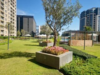 Sandton Westpoint Luxury Apartments - 9