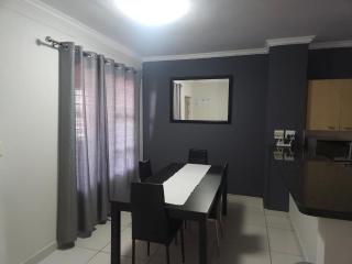 Sandton Westpoint Luxury Apartments - 4