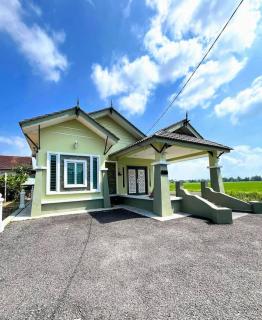 D Daud Homestay - 0