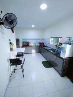 D Daud Homestay - 1