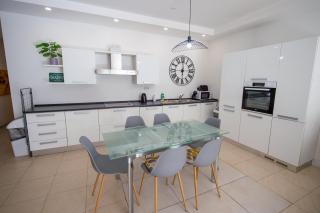 St Julians Lifestyle Apartment Prime Location - 1