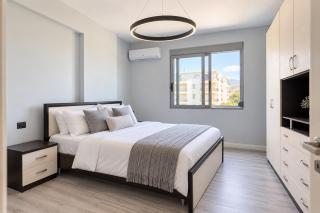 Sea-View Balcony - Stylish 2BR Near Orikum Beach - 3