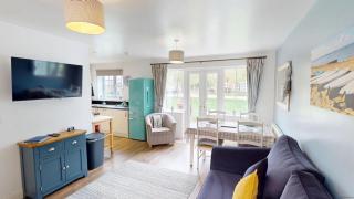 Anchor Down, The Bay, 2 bedrooms, patio, free parking, 2 small or 1 medium dog welcome - 5
